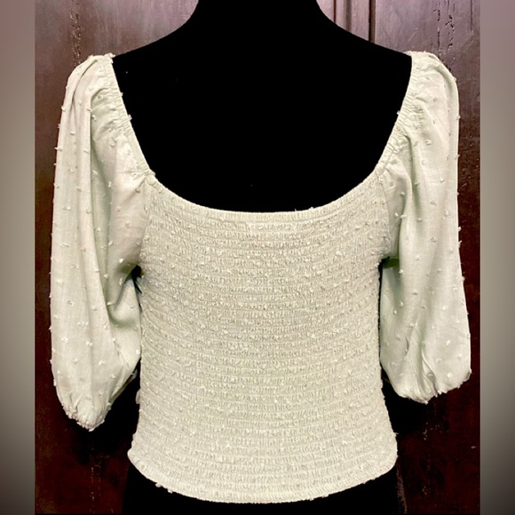 Vylette green cropped shortsleeved top- size large - Picture 3 of 9